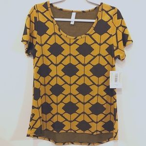 LuLaRoe Classic T in a BeeHive Type Pattern Small